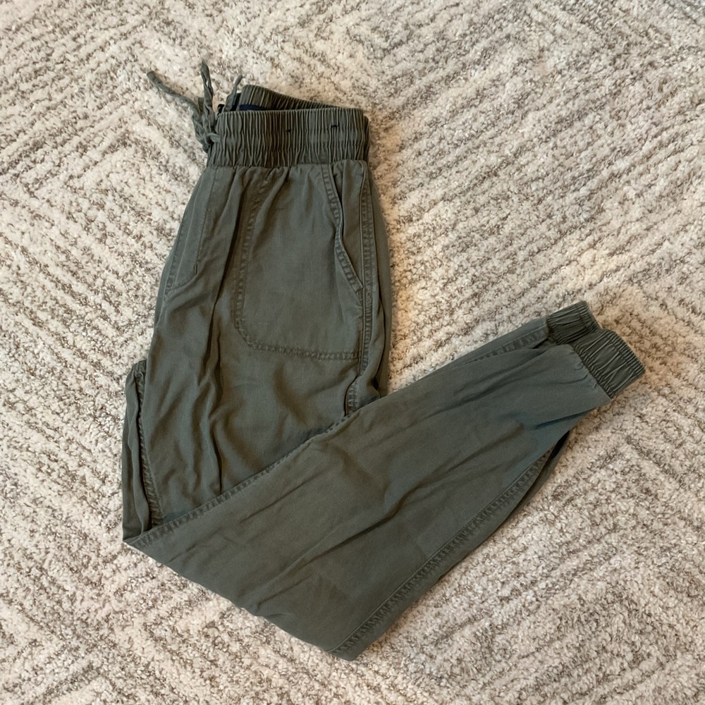Hollister cargo joggers